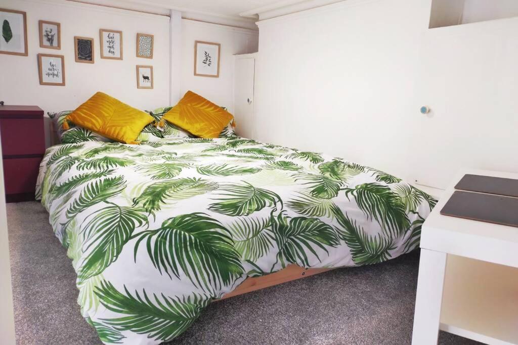 Cute & Cosy Loft-Style Studio Close To Beach Διαμέρισμα Μπόρνμουθ Εξωτερικό φωτογραφία