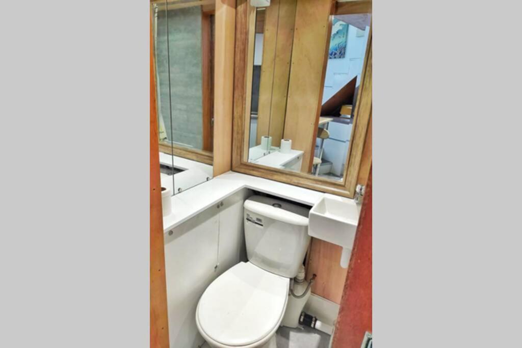 Cute & Cosy Loft-Style Studio Close To Beach Διαμέρισμα Μπόρνμουθ Εξωτερικό φωτογραφία